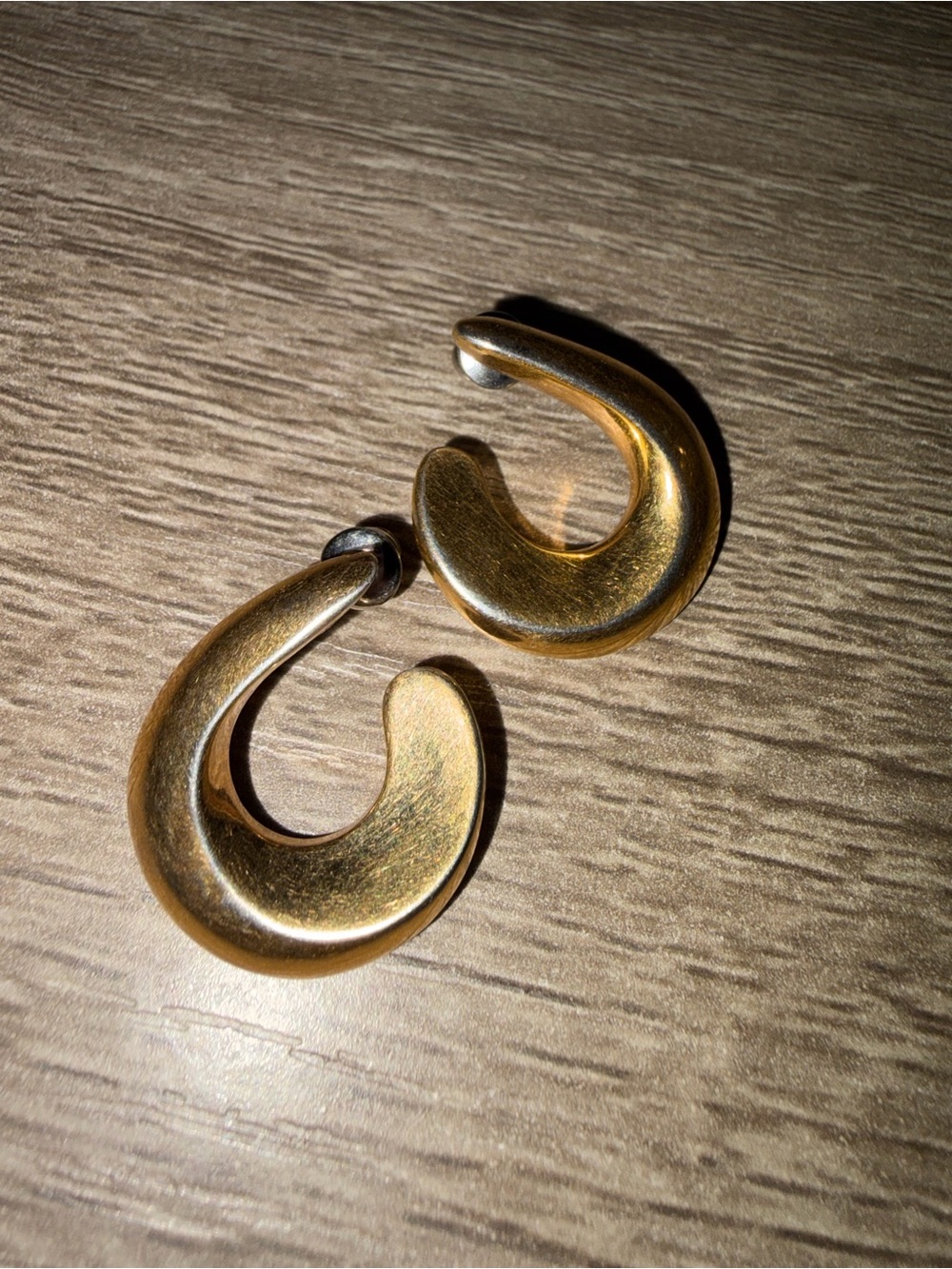 Vintage Avon Gold-Tone Curved Hoop Earrings - Women Jewelry